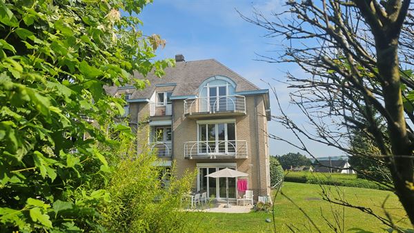 Appartement lumineux avec terrasse, au sein d’une petite copropriété !!