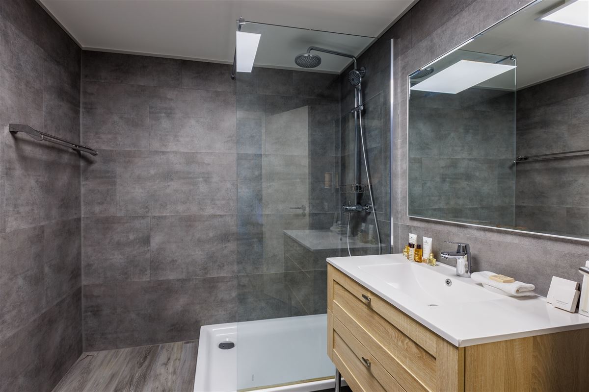 Appartement meublé 2 chambres avec PARKING privé !