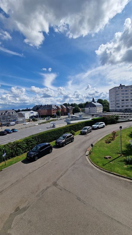 Appartement rénové avec services