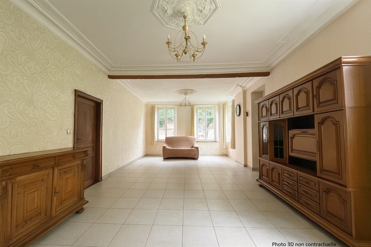 Propriété à rénover entièrement - Beau potentiel