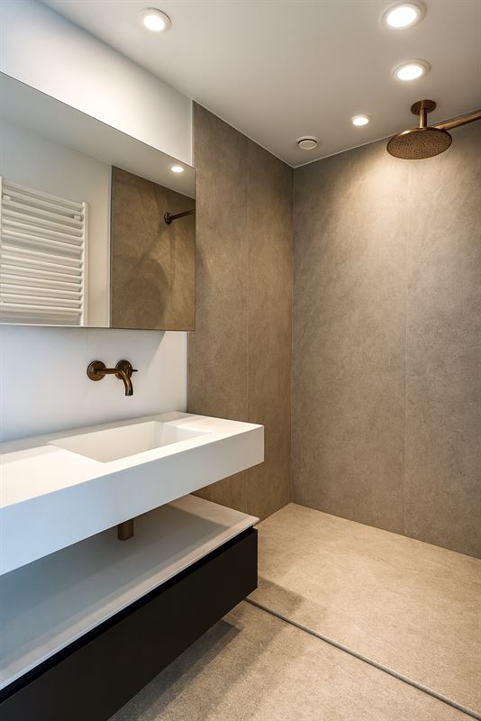 The Hills - L'empreinte de l'exception - A11