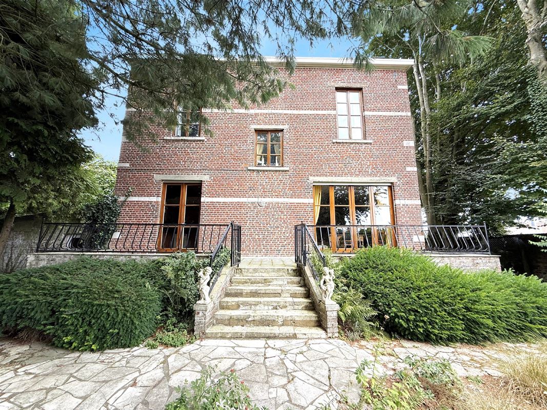 4M SOUS PLAFOND - CHARME - COUP DE COEUR - A RENOVER