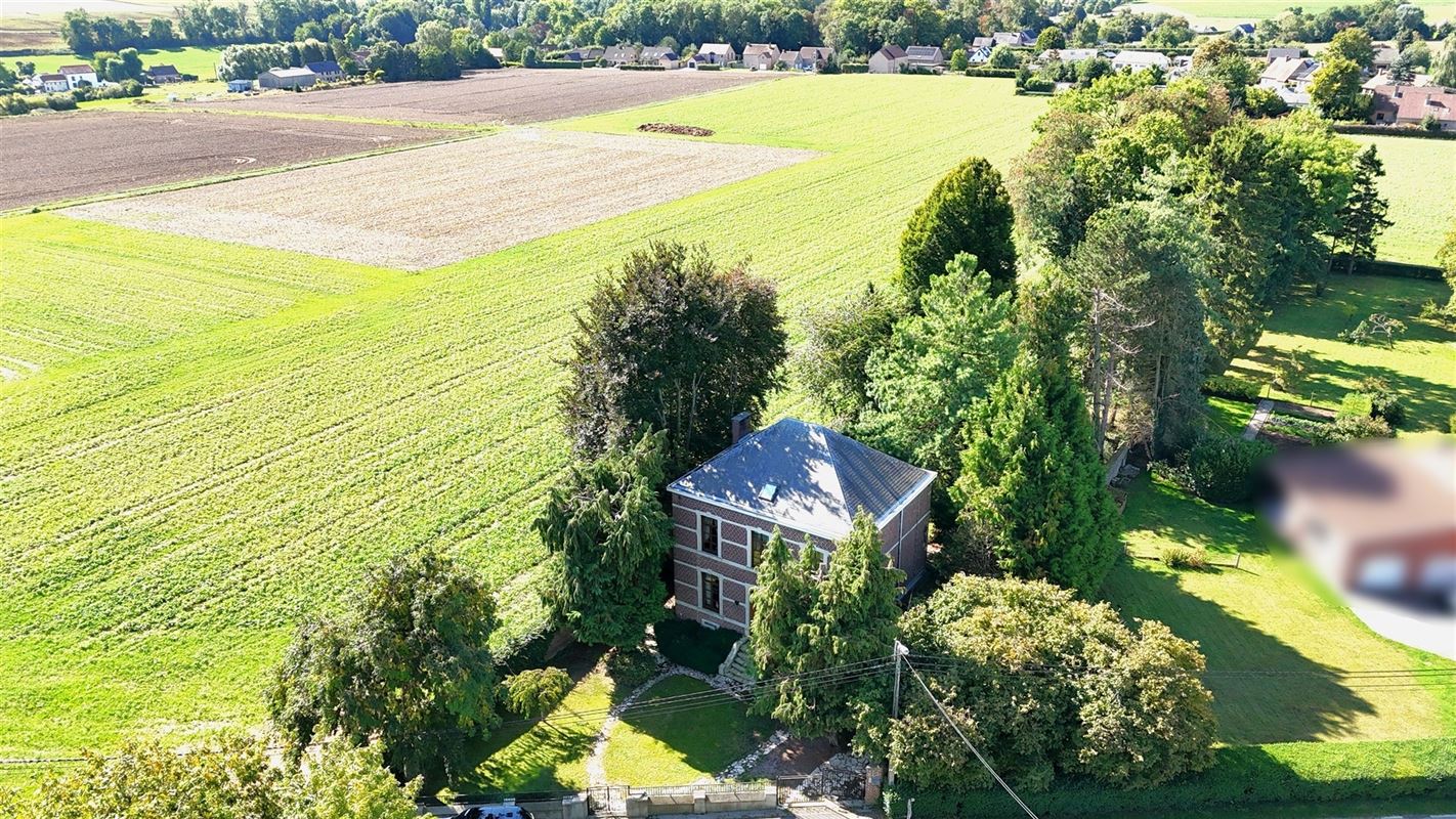 4M SOUS PLAFOND - CHARME - COUP DE COEUR - A RENOVER