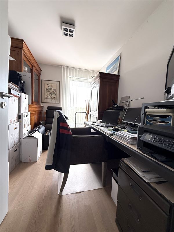 Joli appartement 2ch au Parc de l'allliance! Vue dégagée!