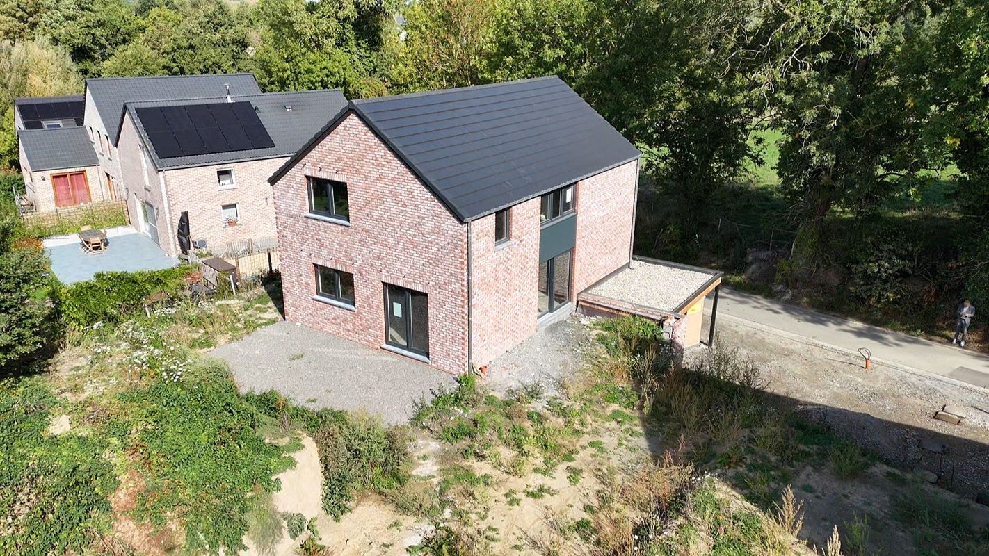 LOT 3 - Maison 4façades neuve - éco-intelligente!