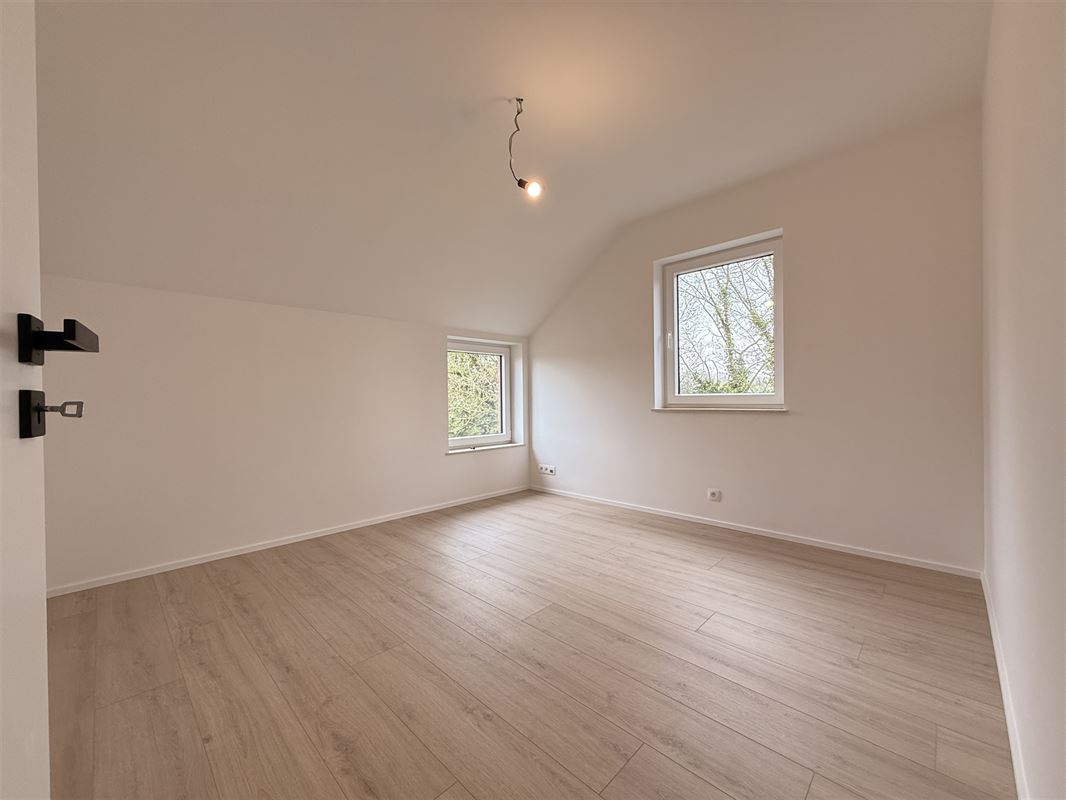 Jolie maison neuve! Belles finitions!