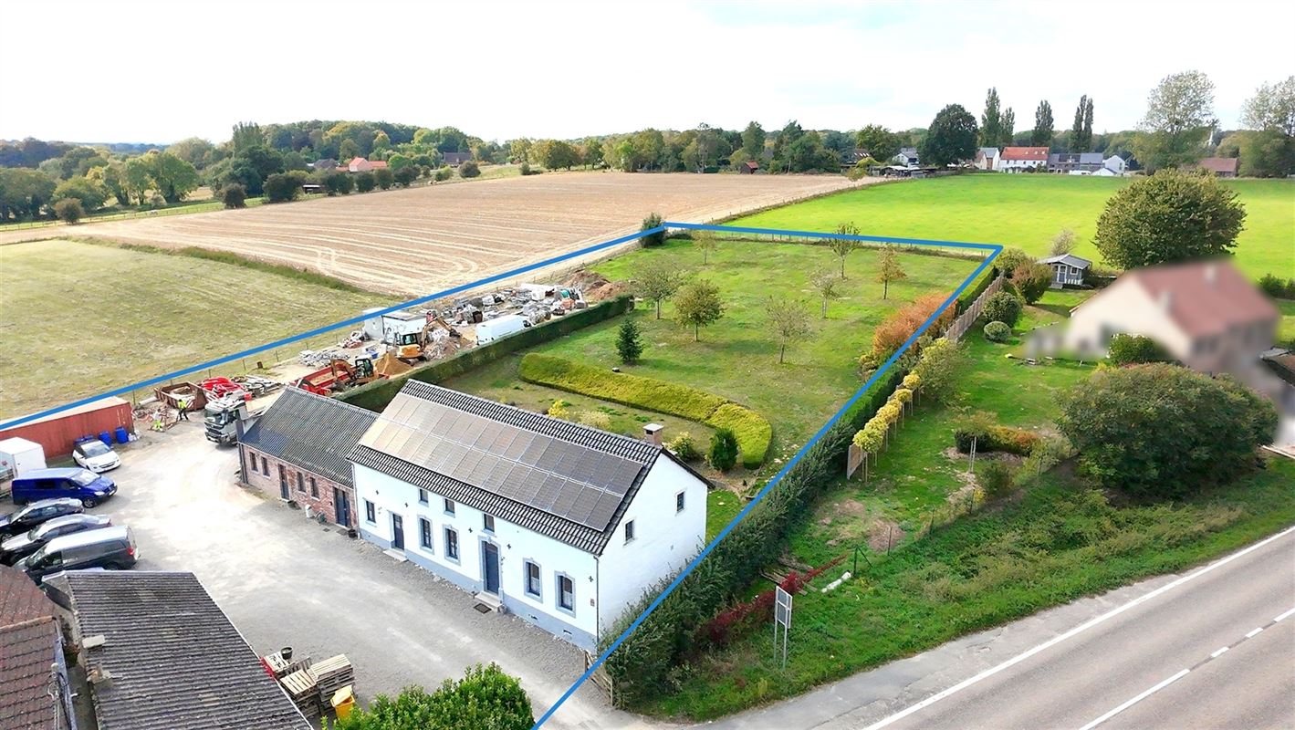 PIETREBAIS - BUREAUX DE 68 M² / POSS STUDIO OU PROF LIBERALE