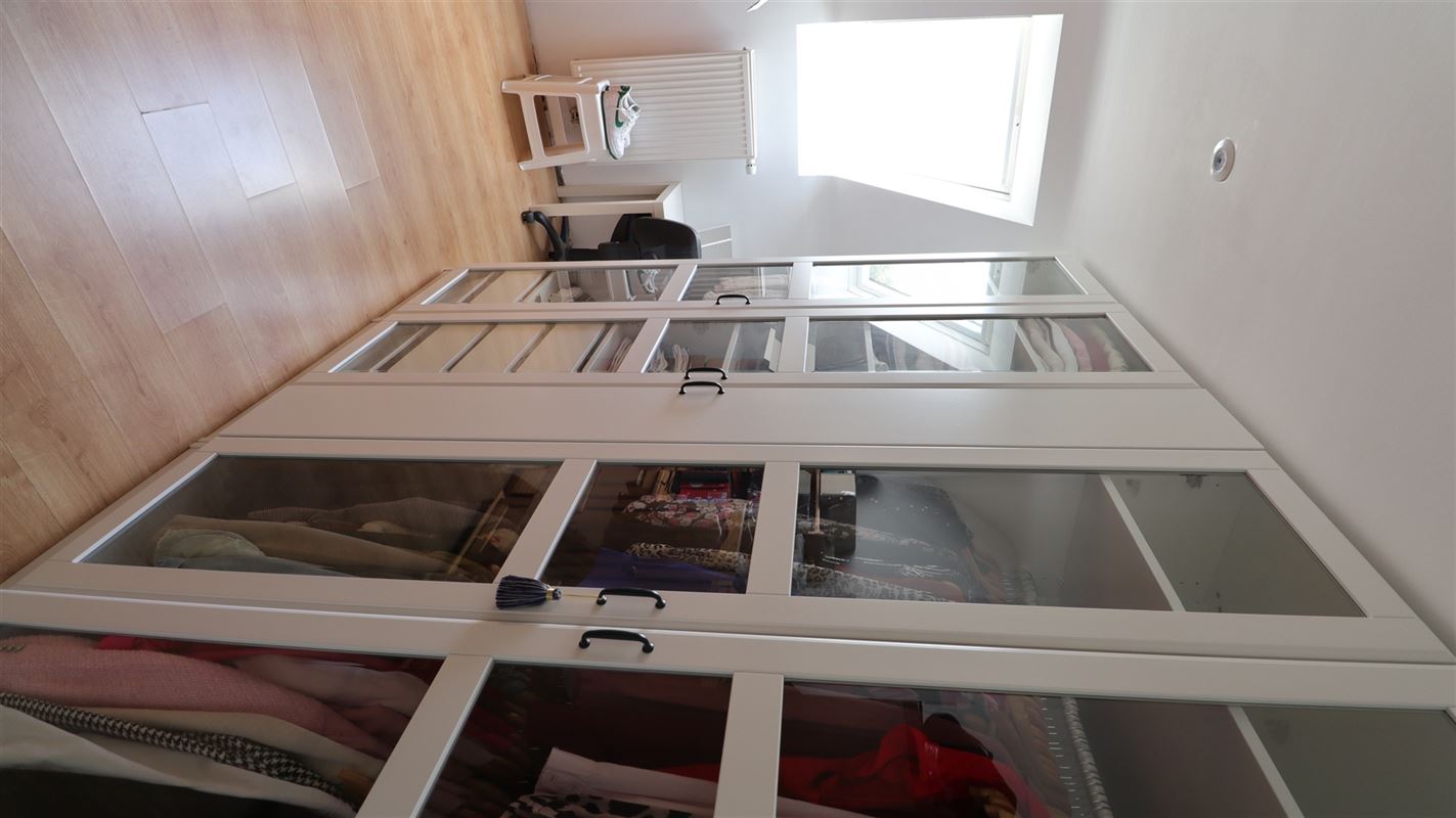 PIETREBAIS - BUREAUX DE 68 M² / POSS STUDIO OU PROF LIBERALE