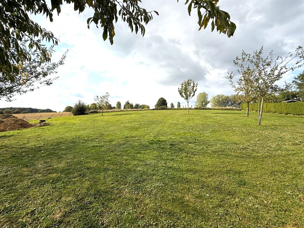 PIETREBAIS - BUREAUX DE 68 M² / POSS STUDIO OU PROF LIBERALE