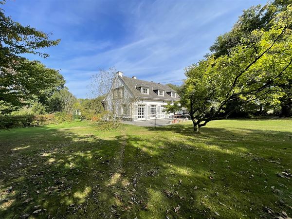 Magnifique villa dans un écrin de verdure