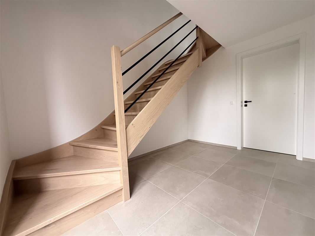 Jolie maison neuve! Belles finitions!
