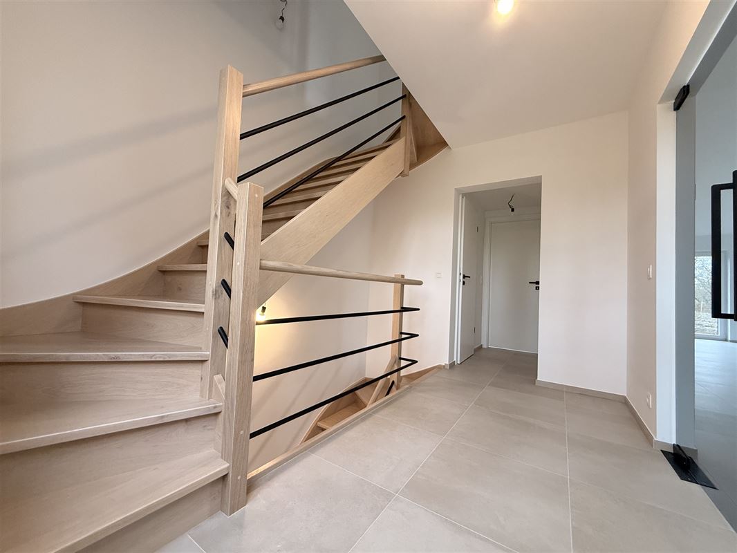 Jolie maison neuve! Belles finitions!