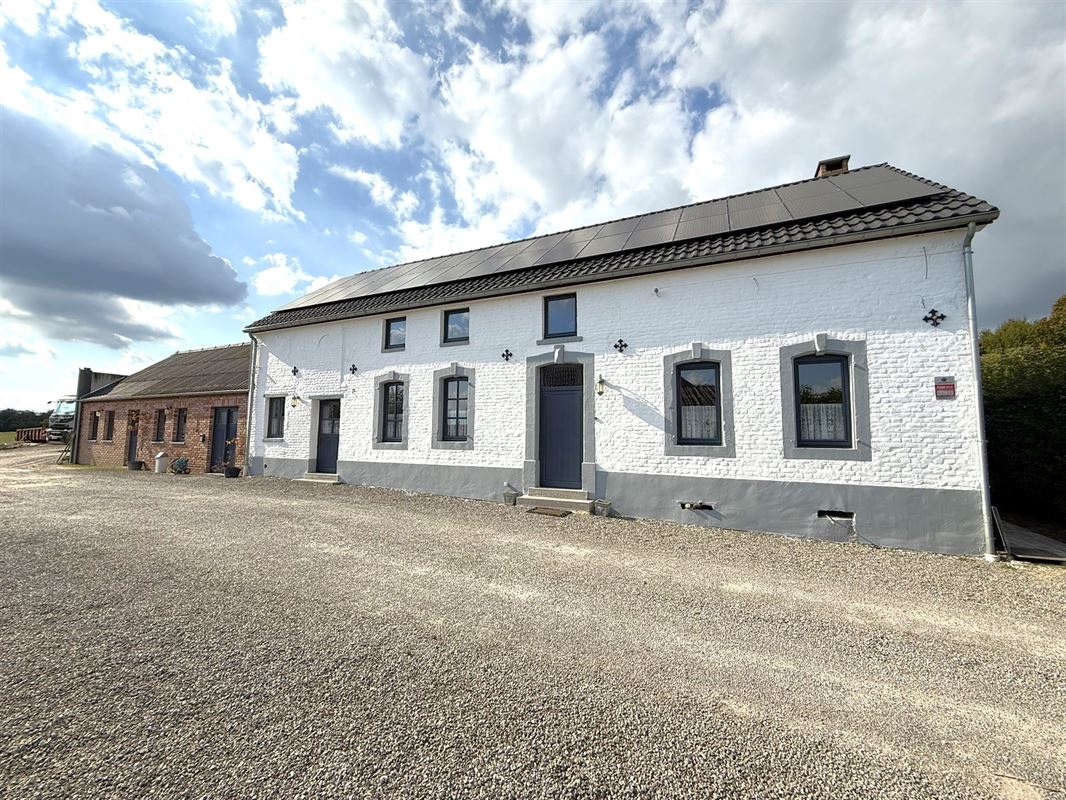 PIETREBAIS - BUREAUX DE 68 M² / POSS STUDIO OU PROF LIBERALE