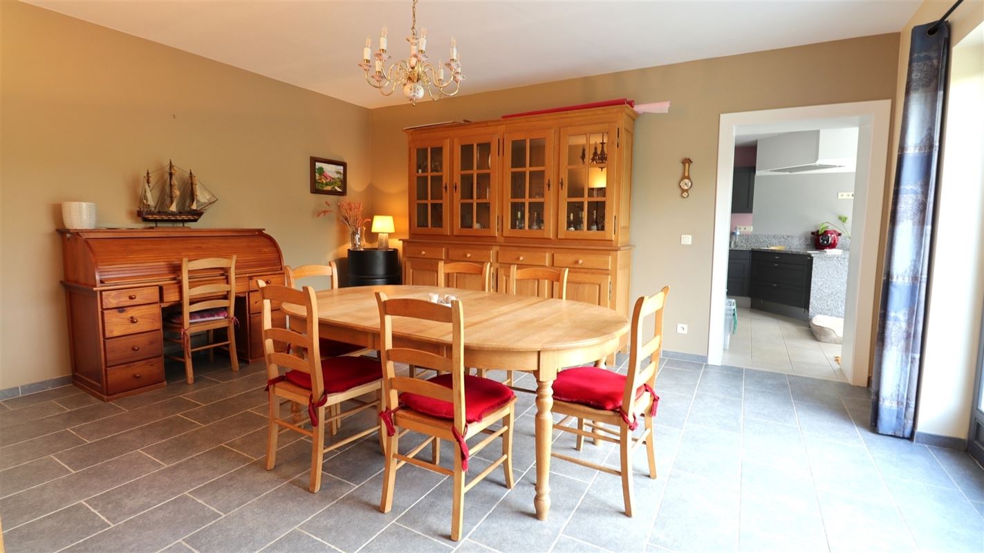 PIETREBAIS - BUREAUX DE 68 M² / POSS STUDIO OU PROF LIBERALE