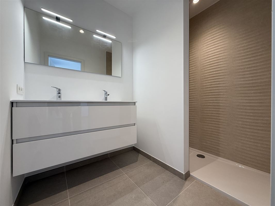 Joli appartement 3ch-2sdb (parking inclus)