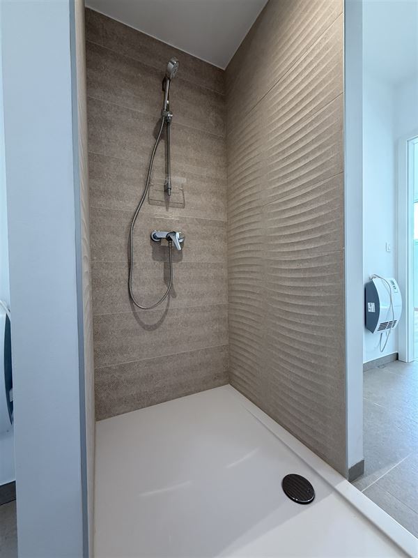 Joli appartement 3ch-2sdb (parking inclus)