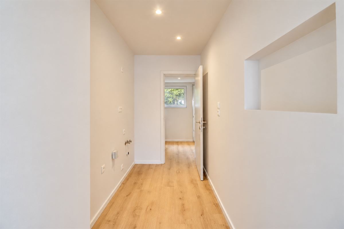 Petit studio rénové à proximité de toutes les facilités!