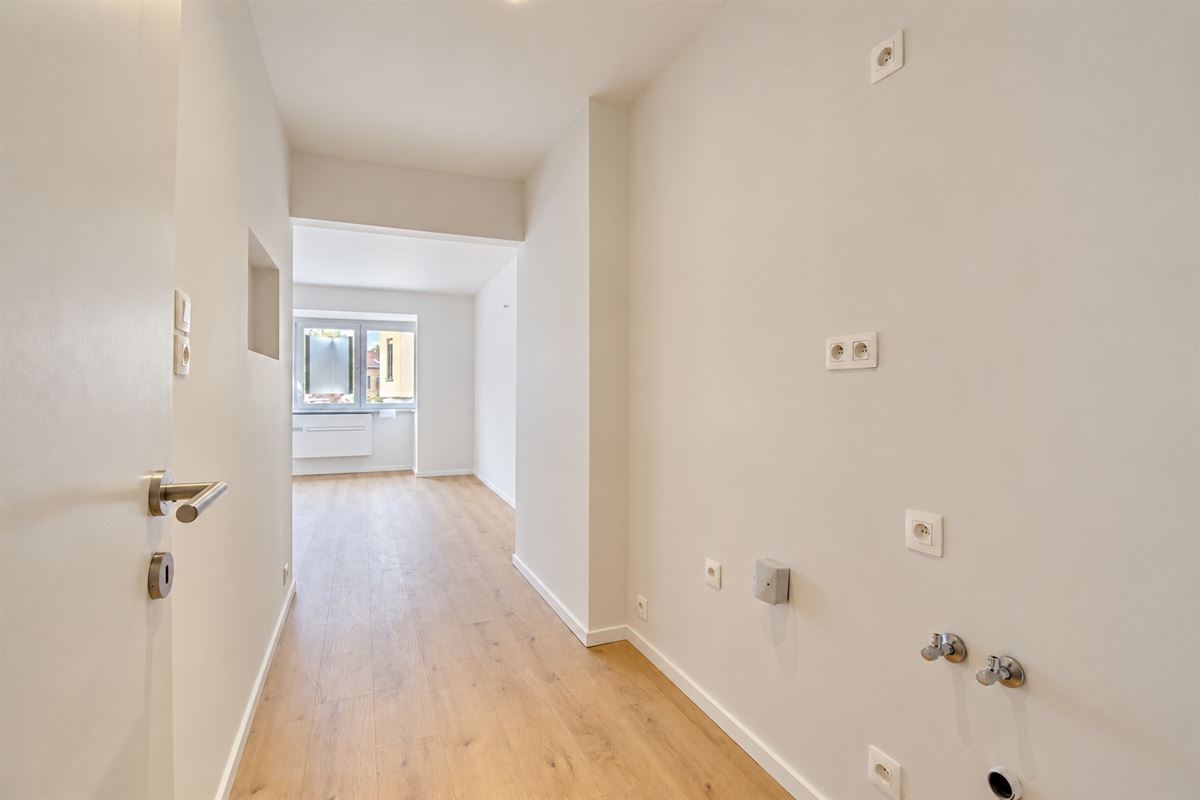 Petit studio rénové à proximité de toutes les facilités!
