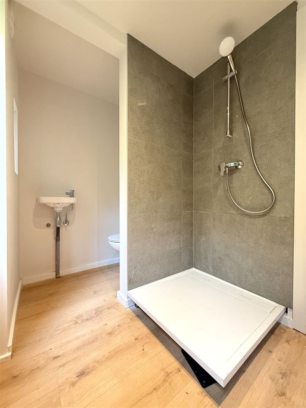 Petit studio rénové à proximité de toutes les facilités!