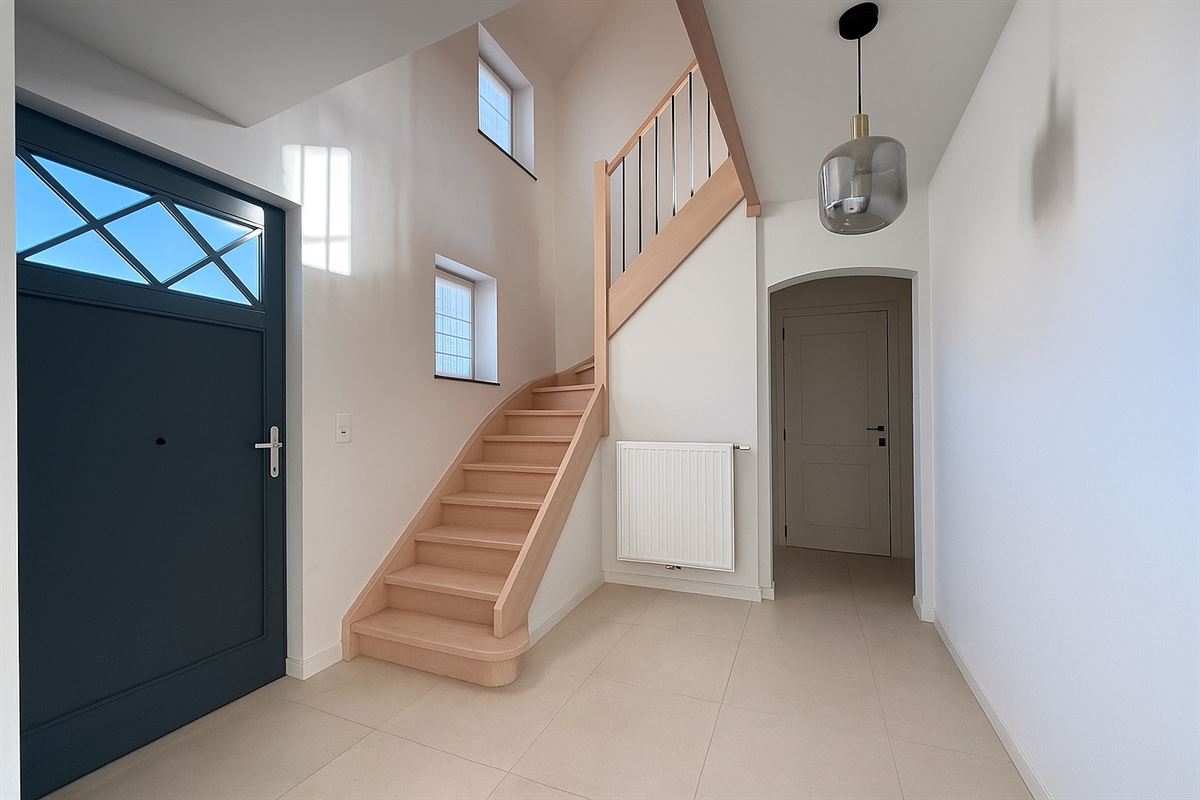 Nice recent villa - 3 bedrooms - nice garden!