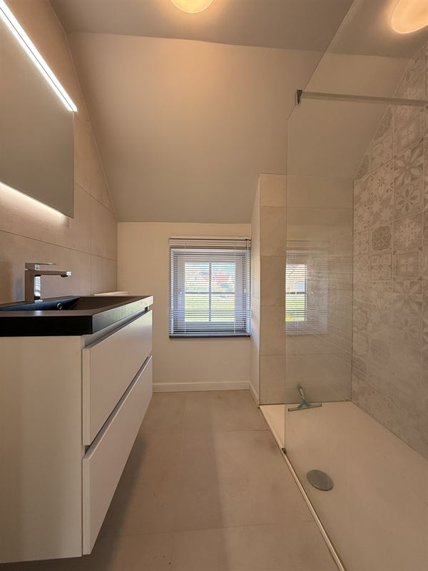 Prachtige nieuwe villa - 3 slaapkamers - mooie tuin!