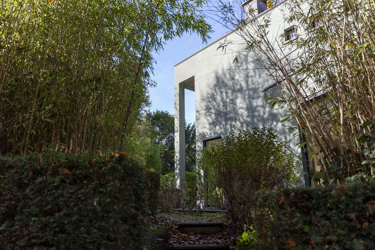 Signature architecturale et raffinement