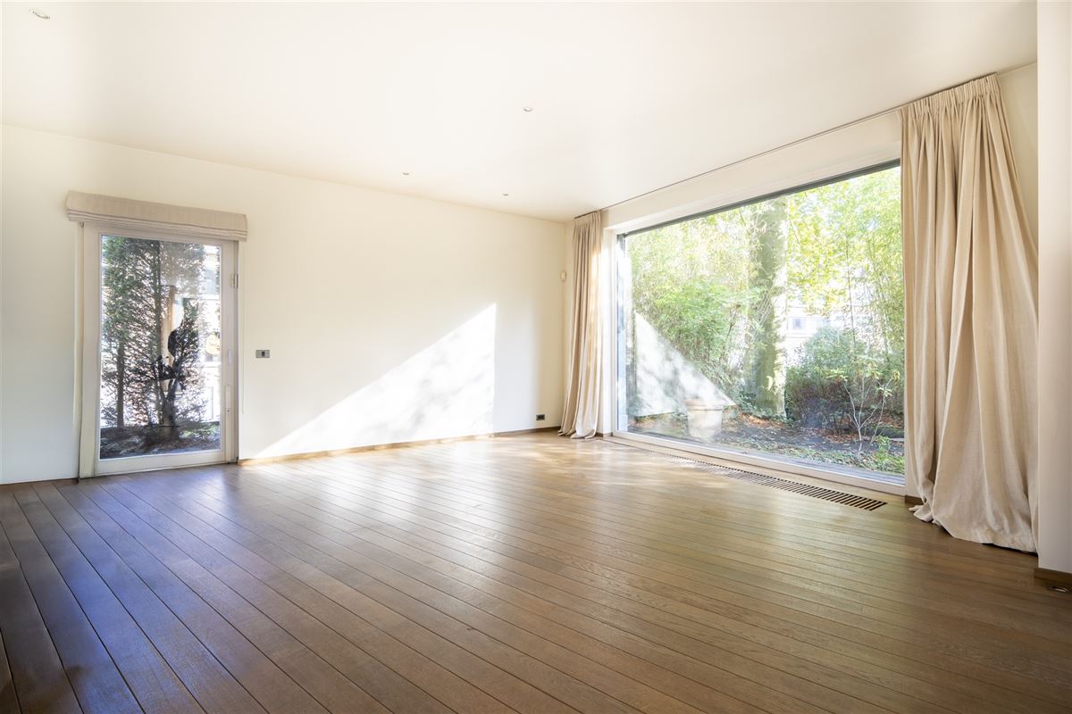 Signature architecturale et raffinement