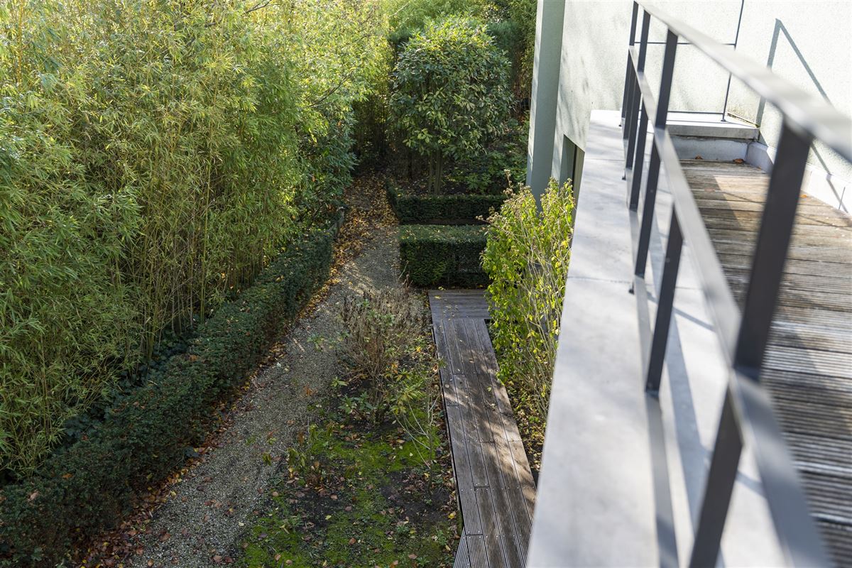 Signature architecturale et raffinement