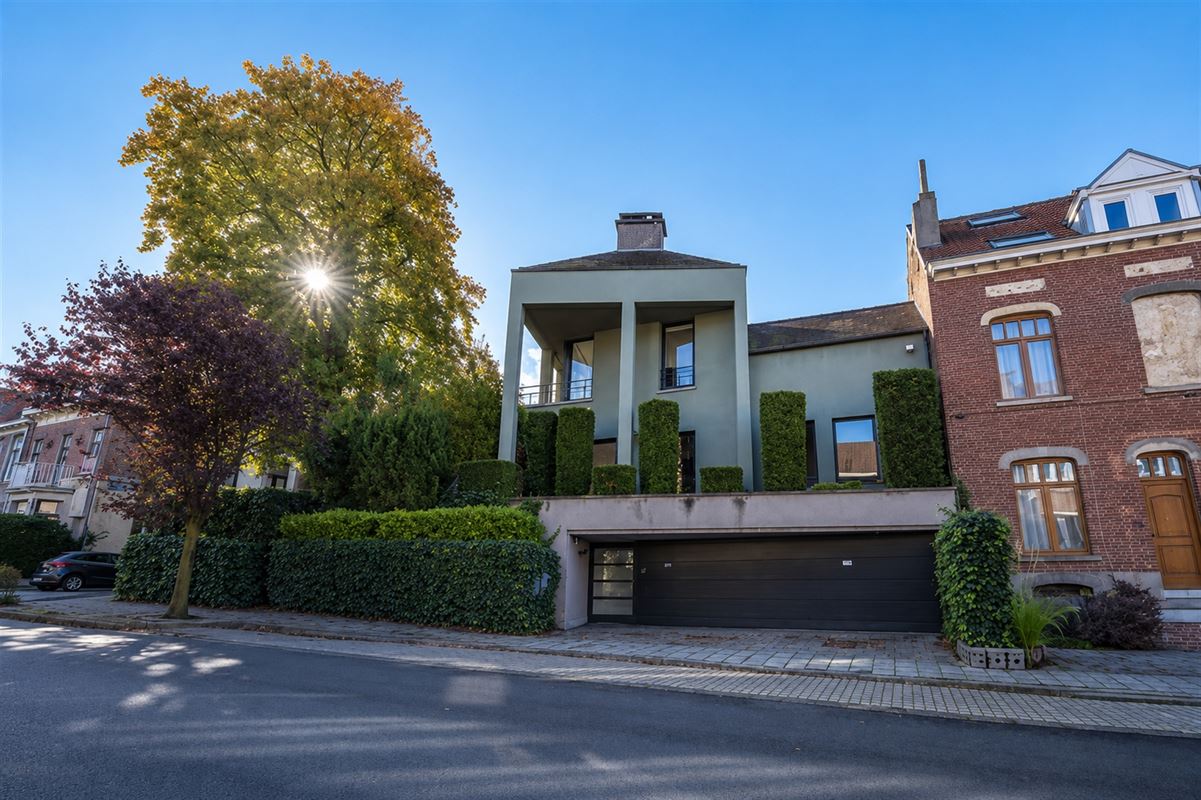 Signature architecturale et raffinement