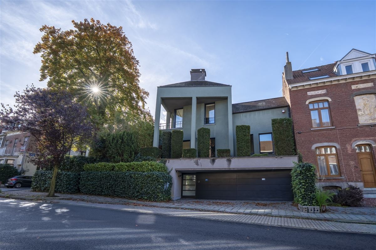 Signature architecturale et raffinement