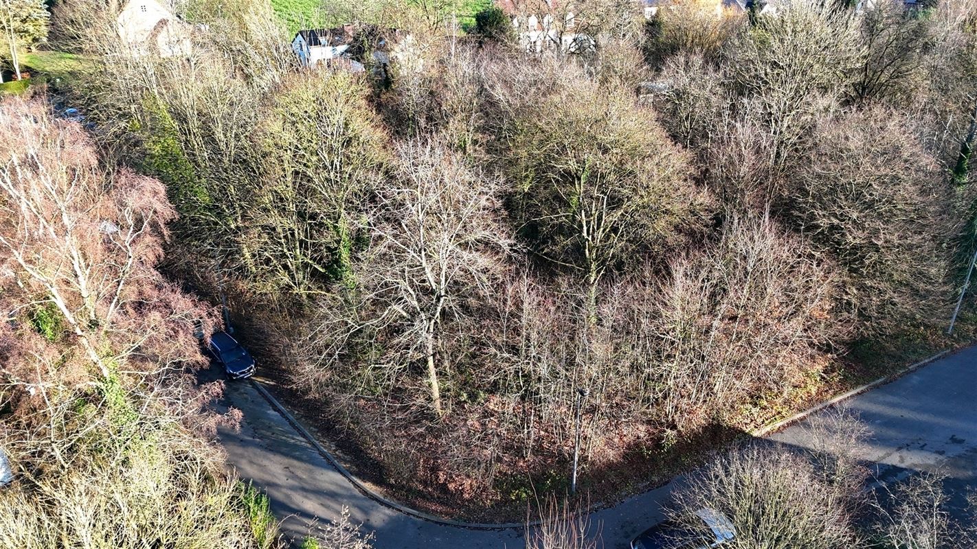 Lot 2 : Terrain à la situation privilégiée