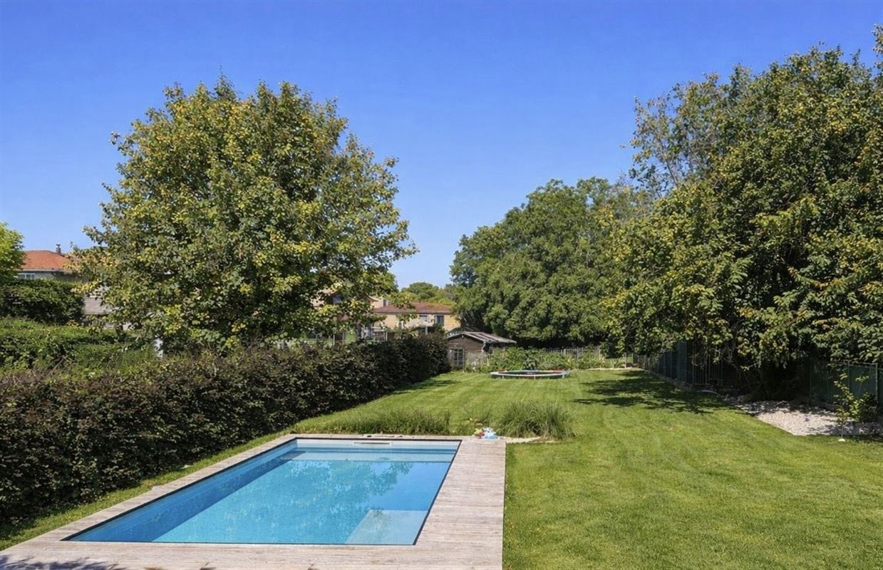 Superbe rénovation 4ch avec piscine!