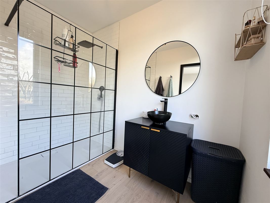 Superbe rénovation 4ch avec piscine!