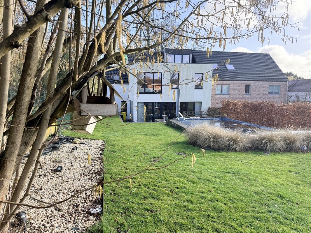 Superbe rénovation 4ch avec piscine!