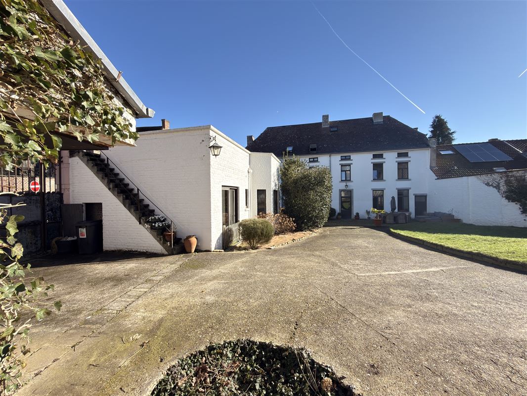 Superbe maison villageoise 6ch + appartement 1ch!
