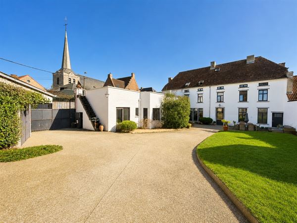 Superbe maison villageoise 6ch + appartement 1ch!