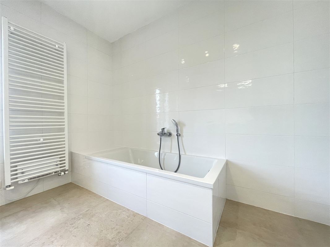 Jolie villa neuve idéalement située