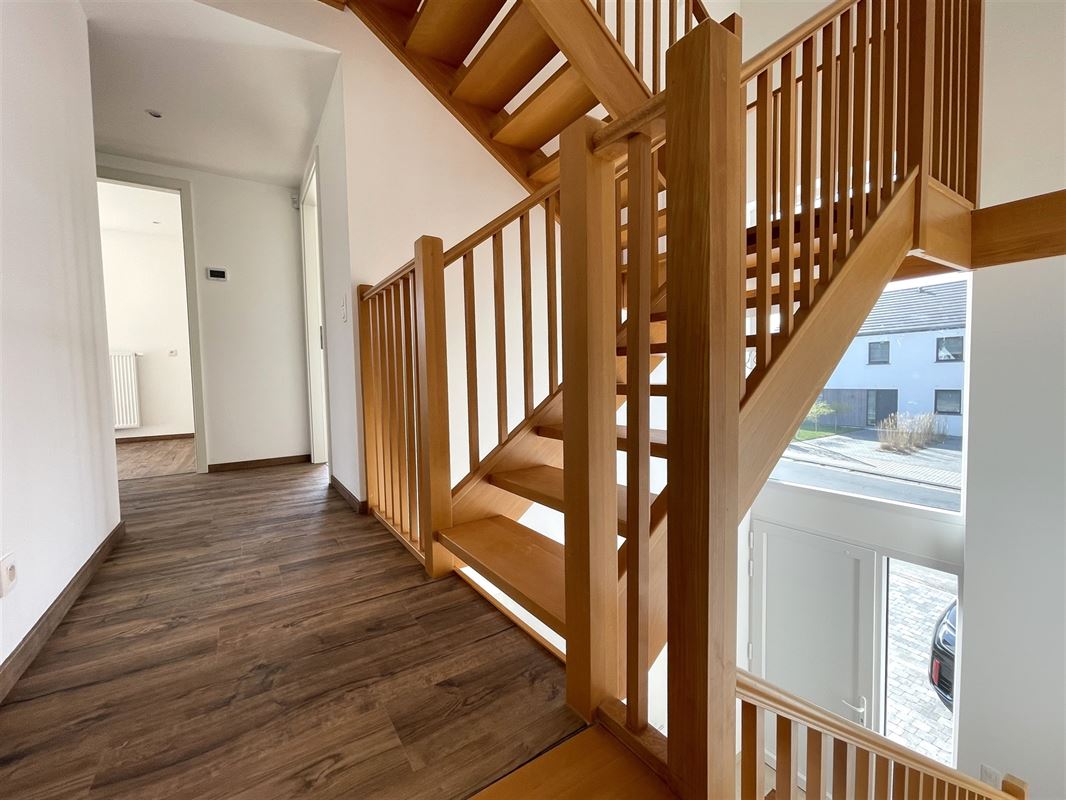 Jolie villa neuve idéalement située