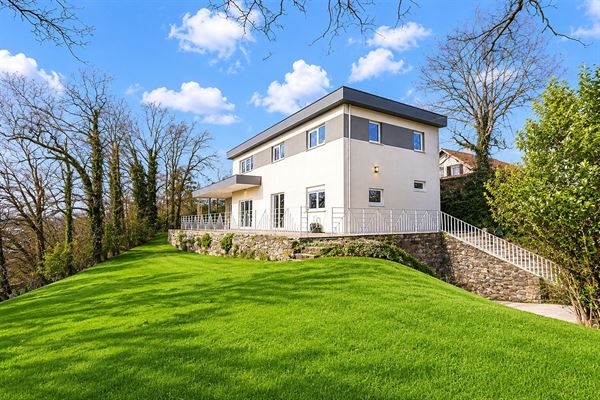 Jolie maison avec vue sur champs!