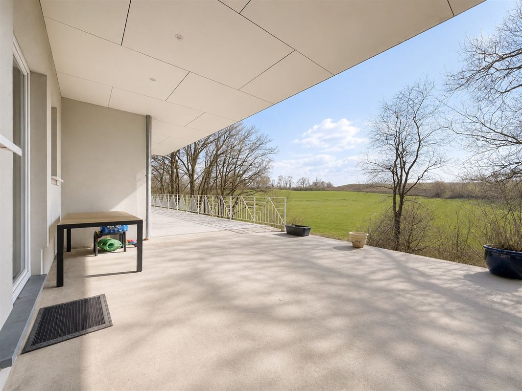 Jolie maison avec vue sur champs!