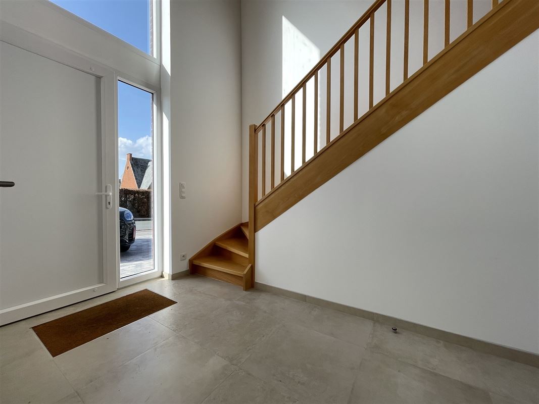 Jolie villa neuve idéalement située