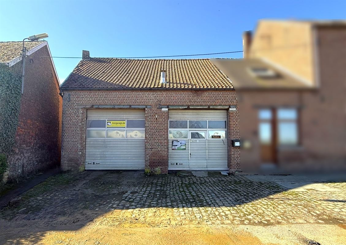 COMPROMIS EN COURS !! GARAGE AVEC PERMIS DISPO POUR 2 APPARTEMENTS EN +