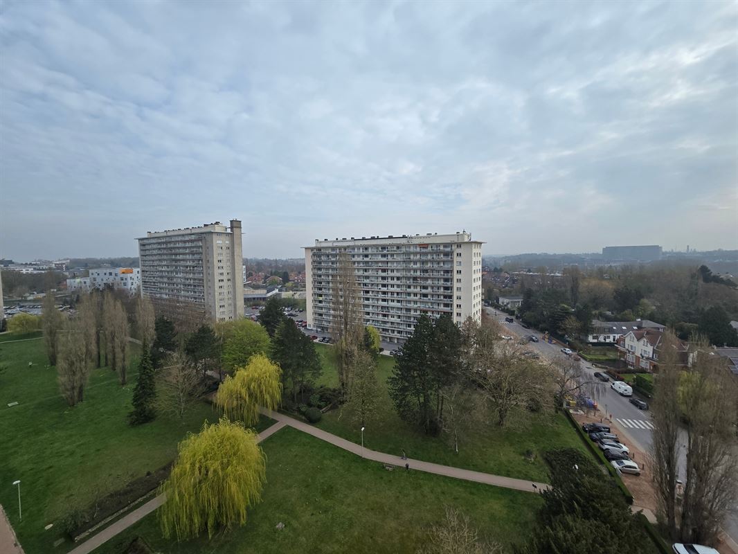 Appartement rénové proche de l'ULB