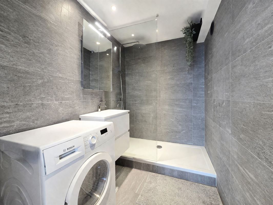 Appartement rénové proche de l'ULB