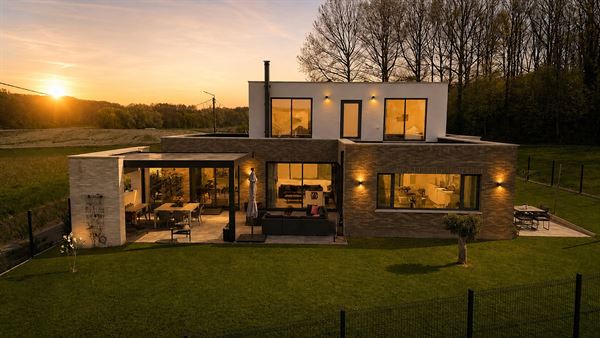 Splendide villa contemporaine avec charme!