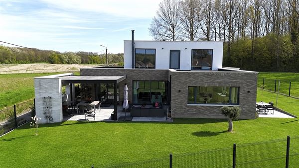 Splendide villa contemporaine avec charme!