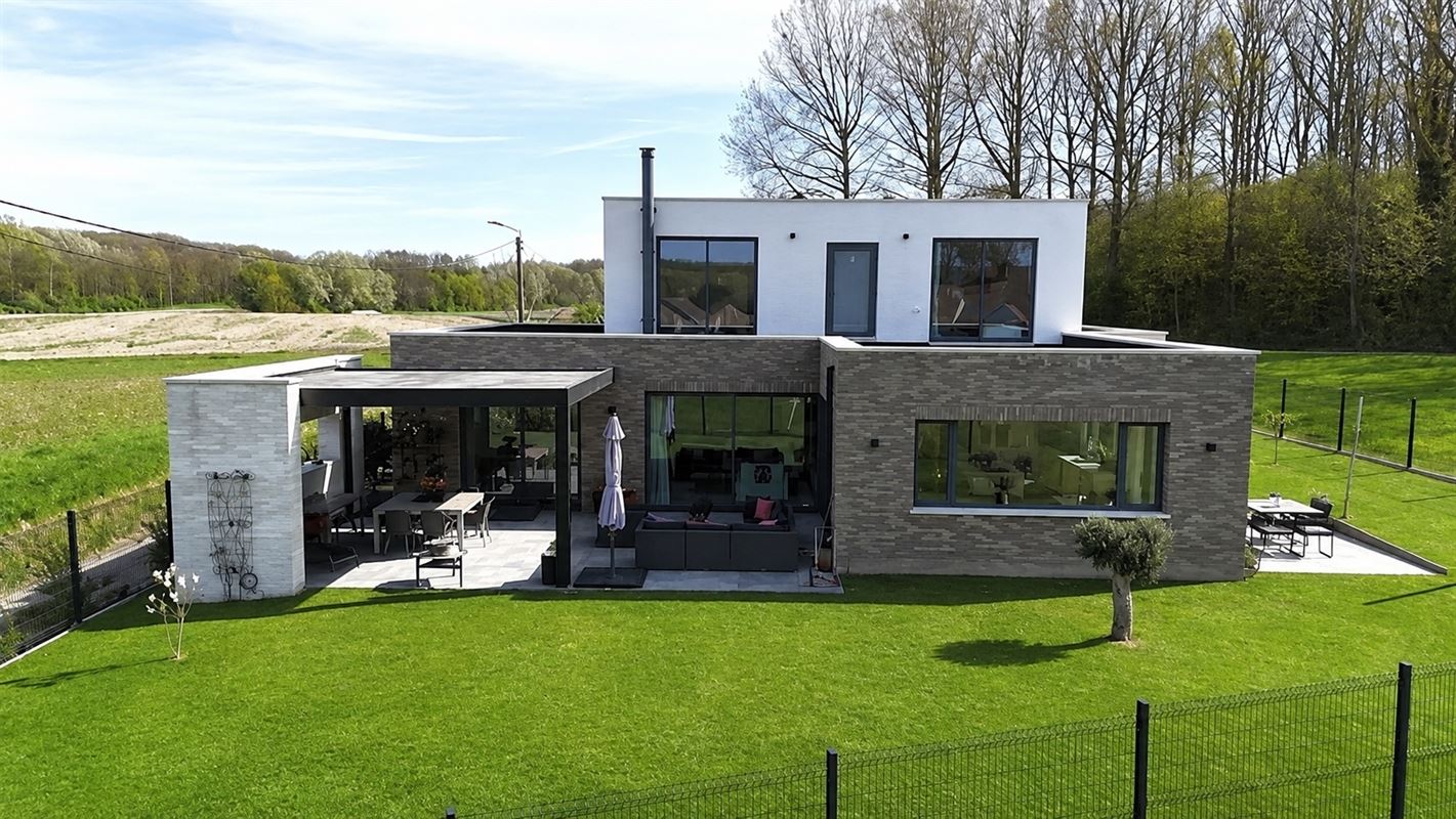 Splendide villa contemporaine avec charme!