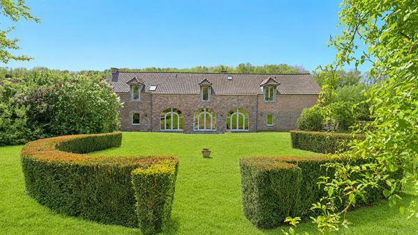 VOLUMES - APPARTEMENT - CHARME - 3 FACADES