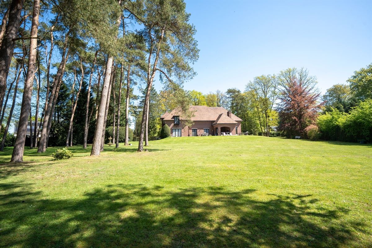 Somptueuse villa dans un écrin de verdure