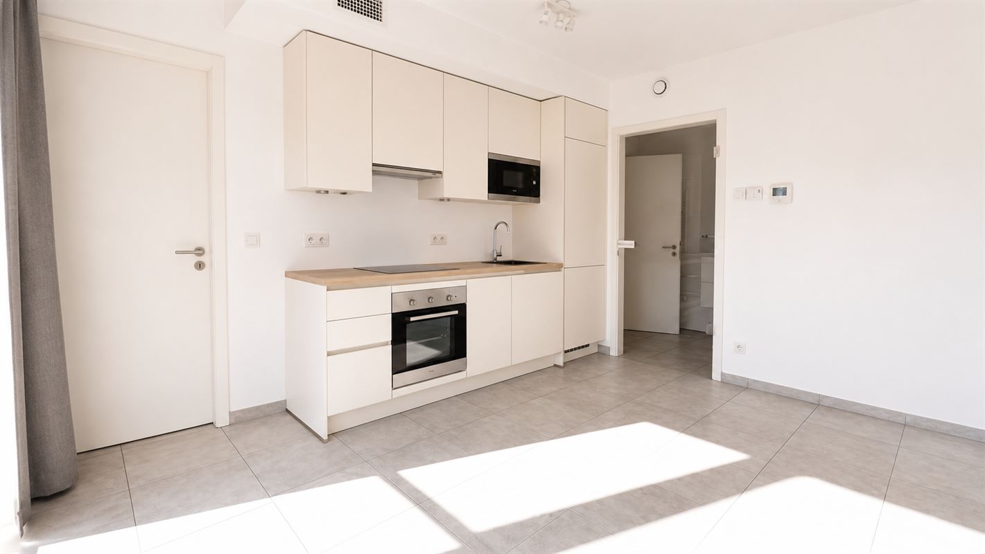 2E ETAGE - CENTRE ACCESSIBLE A PIED - CALME